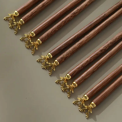 Deer Head Shaped Wooden Chopsticks with Chicken Wings